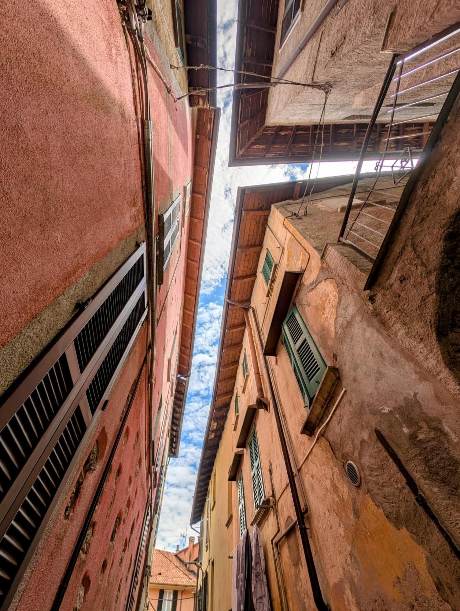 Appartamento Via Torrazza 19 Dongo Luaran gambar
