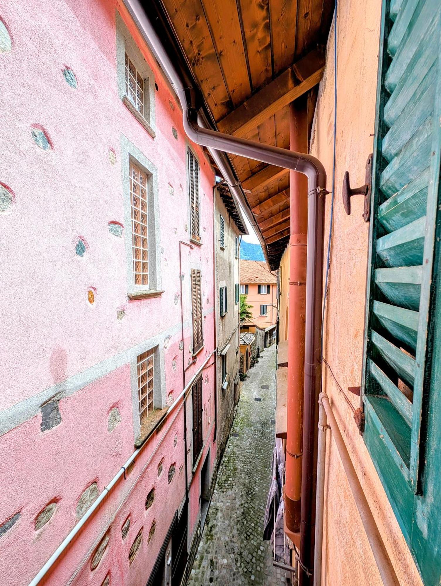 Appartamento Via Torrazza 19 Dongo Luaran gambar
